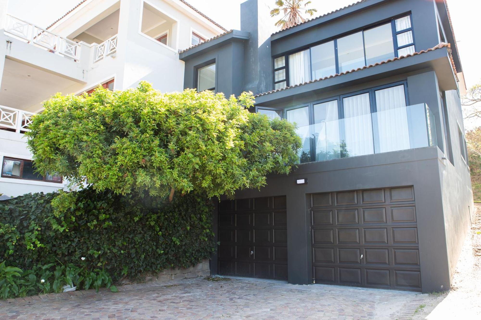 Above & Beyond Houtbay * Houtbaai